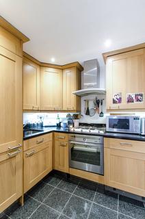 Flat 2, 60 Redcliffe Square, London, SW10 9BN