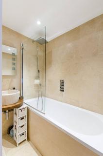 Flat 2, 60 Redcliffe Square, London, SW10 9BN