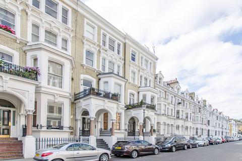 Flat 2, 60 Redcliffe Square, London, SW10 9BN
