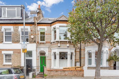 2 bedroom flat for sale, Chatto Road, London
