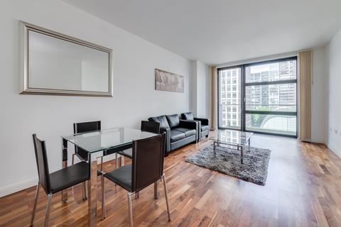 1 bedroom flat for sale, Discovery Dock Apartments West, 2 South Quay Square, London