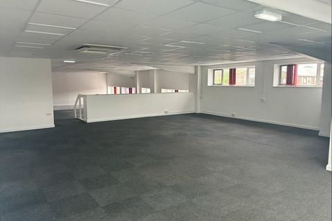 Industrial unit to rent, Telford Way, Colchester CO4