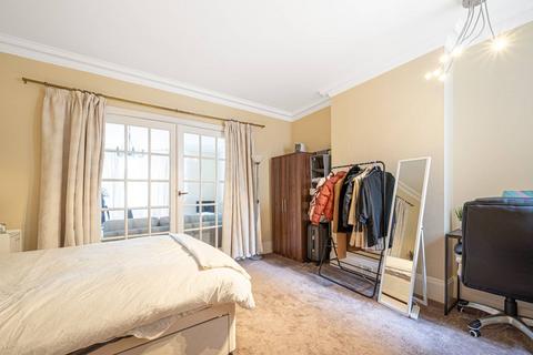 4 bedroom flat to rent, Marylebone Road, Marylebone, London, NW1
