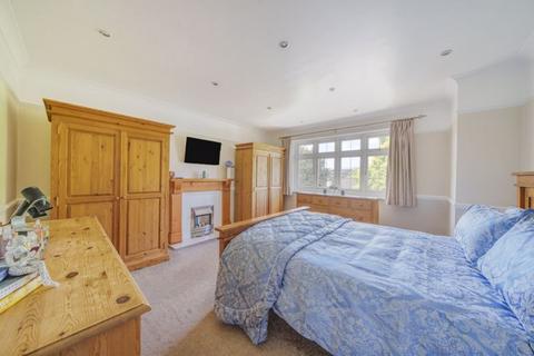 61 Hartley Down, Purley, CR8 4EF