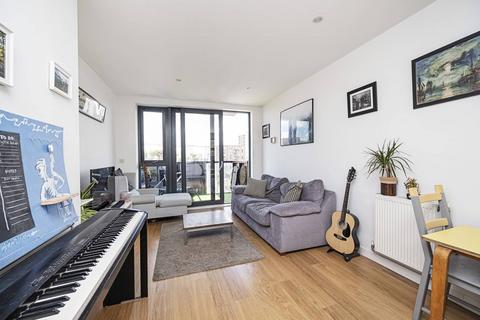 1 bedroom flat to rent, Graciosa Court, Stepney, London, E1