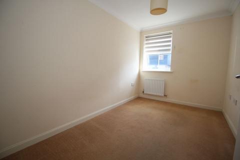 2 bedroom apartment to rent, White's Way, Southampton