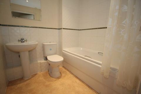 2 bedroom apartment to rent, White's Way, Southampton