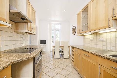 2 bedroom flat to rent, Hall Road, St John's Wood, London, NW8