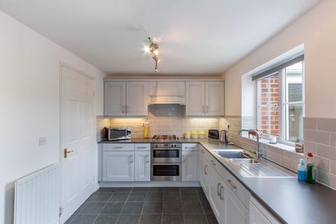 69 Fairfields, Alnwick, NE66 1BT