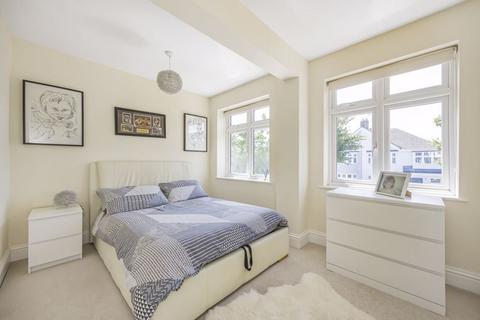 28 Gloucester Avenue, Sidcup, DA15 7LL