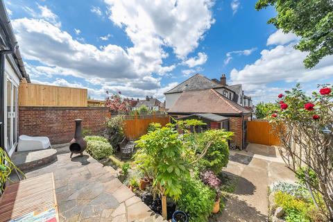 3 bedroom end of terrace house for sale, Glenburnie Road, Tooting Bec, London, SW17