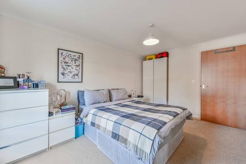 1 bedroom flat to rent, Portland Grove, Oval, London, SW8