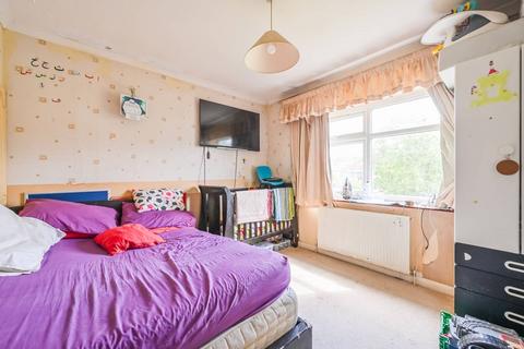 110 Valley Side, London, E4 7SP