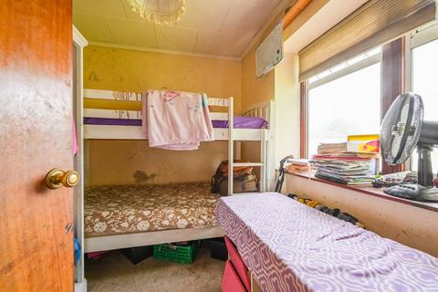 110 Valley Side, London, E4 7SP