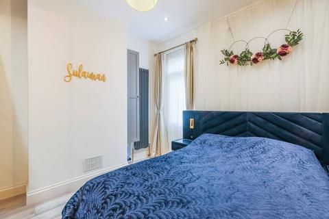 3 bedroom flat for sale, MOUNT PLEASANT ROAD, Tottenham, London, N17