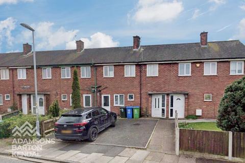 3 bedroom terraced house to rent, 3-Bedroom Mid-Town House on Lytham Drive, OL10