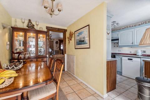 8 Becks Close, Markyate, St Albans, AL3 8HX
