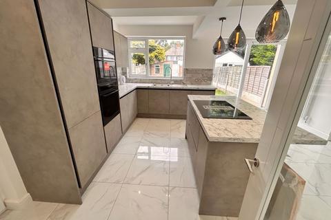 77 Elizabeth Road, Sutton Coldfield, B73 5AP