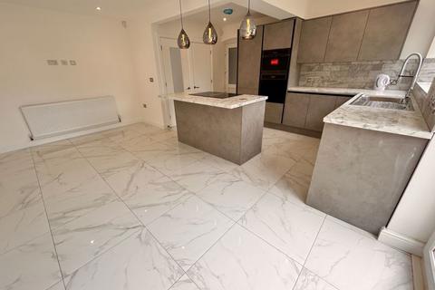 77 Elizabeth Road, Sutton Coldfield, B73 5AP