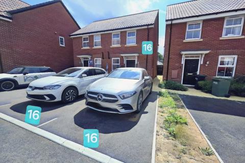 2 bedroom semi-detached house to rent, Nightingale Close, Hardwicke