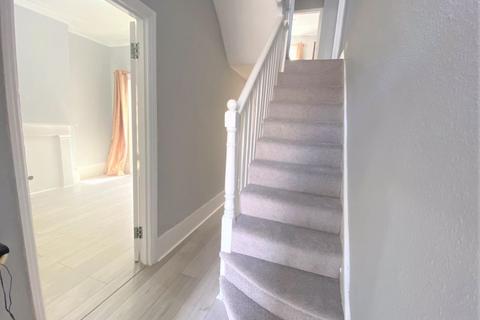 148 Woolwich Road, London, SE10 0LT