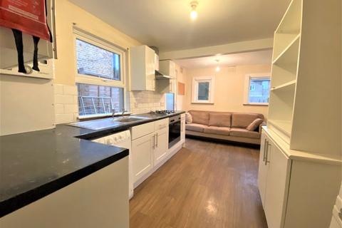 148 Woolwich Road, London, SE10 0LT