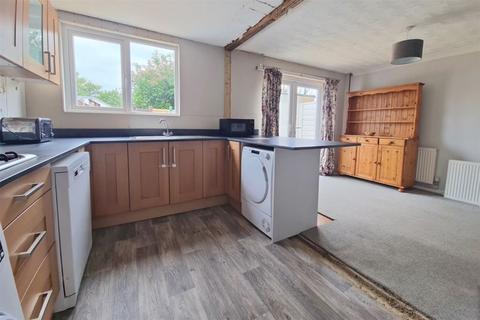 3 bedroom terraced house for sale, Elmore Road, Lee-On-The-Solent, PO13