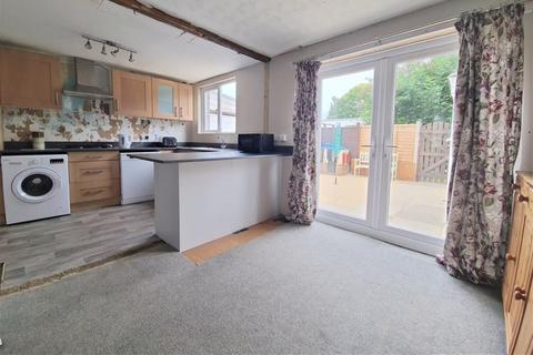 3 bedroom terraced house for sale, Elmore Road, Lee-On-The-Solent, PO13