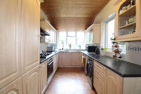 undefined, Lansdowne Road, Luton