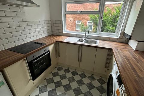 2 bedroom flat to rent, Rossmore, Sidcup DA14