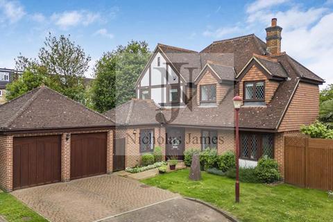 5 bedroom detached house for sale, Ridgemead Close, Southgate, London, N14