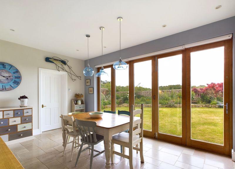 Kitchen diner