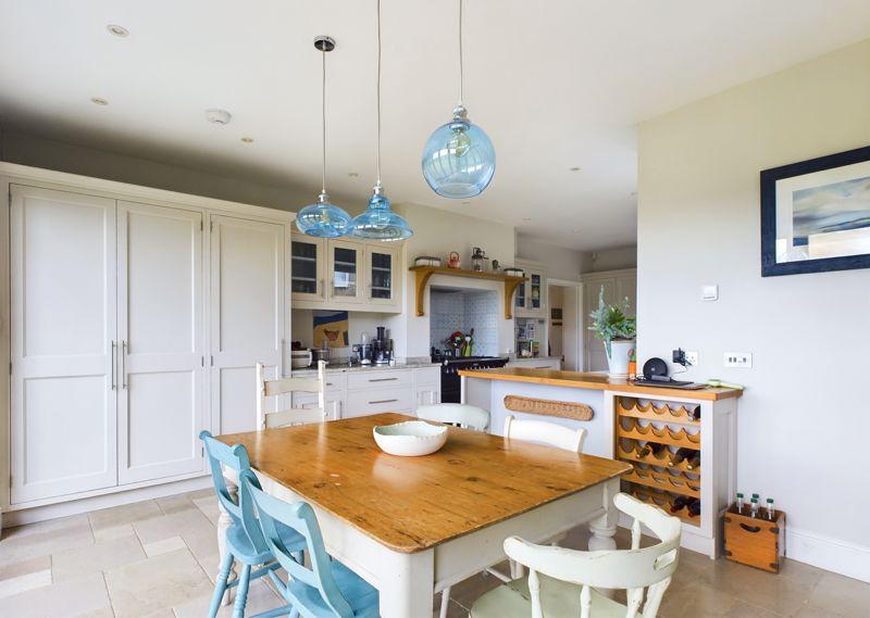 Kitchen diner