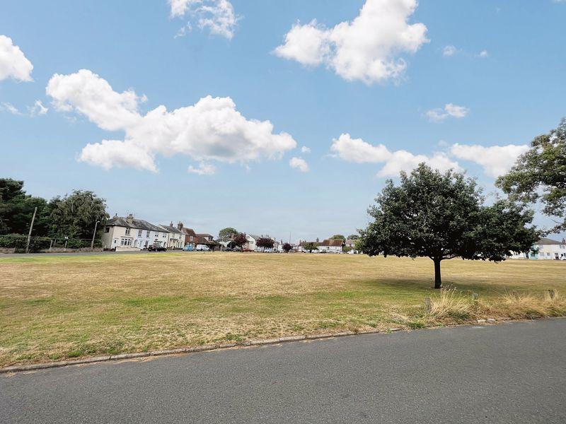 Hurst green