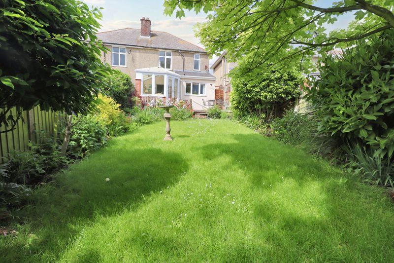 Hurst green