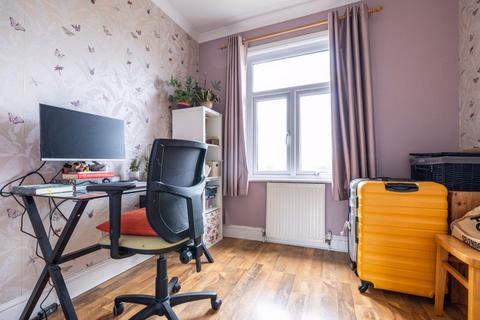 230 Buckingham Road, Bletchley, Milton Keynes, MK3 5JE