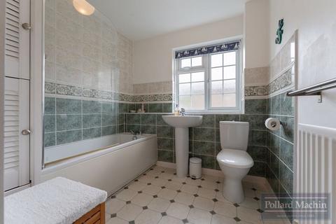 77 Ridge Langley, South Croydon, CR2 0AP