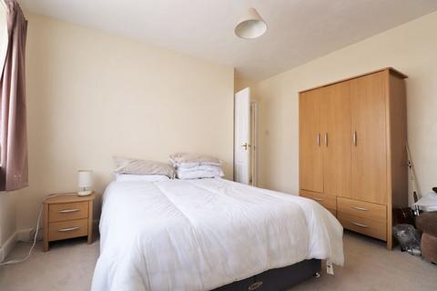 130 Congreve Road, Worthing, BN14 8EW