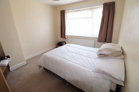130 Congreve Road, Worthing, BN14 8EW