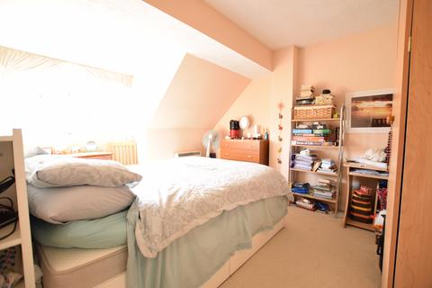 2 bedroom maisonette to rent, Derwent Close, Amersham