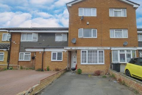 3 Hendren Close, Greenford, UB6 0SQ