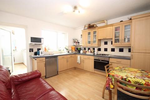 3 Hendren Close, Greenford, UB6 0SQ