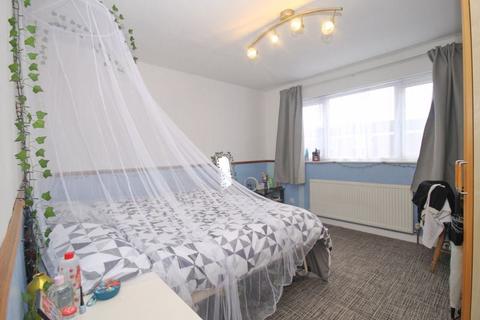 3 Hendren Close, Greenford, UB6 0SQ