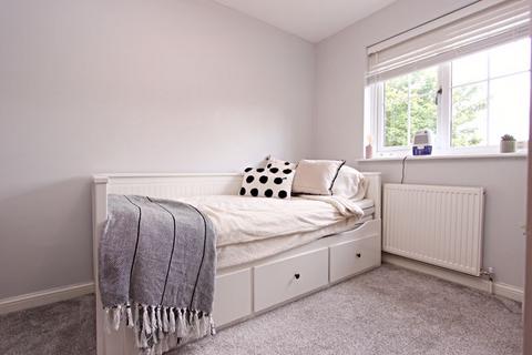 1 Catkin Close, Chineham, Basingstoke, RG24 8XY