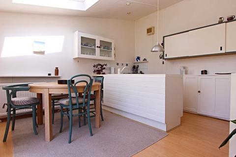 15 Kirton Close, Reading, RG30 2NS
