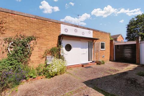 15 Kirton Close, Reading, RG30 2NS