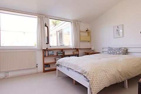 15 Kirton Close, Reading, RG30 2NS