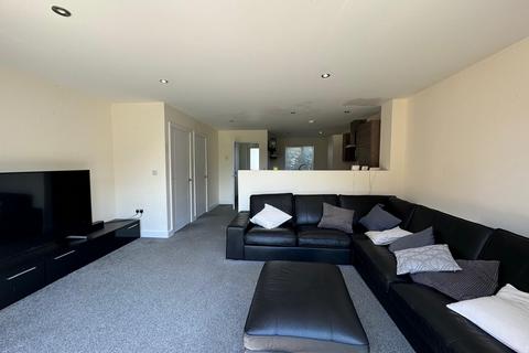 3 bedroom end of terrace house to rent, Portsmouth Road, Southampton