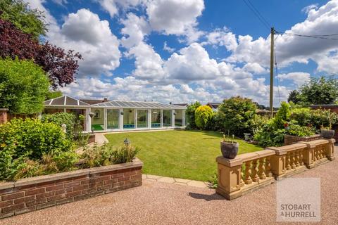 3 bedroom detached bungalow for sale, Buxton Road, Norwich NR10