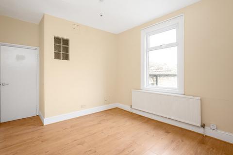 2 bedroom maisonette to rent, Dalkeith Road